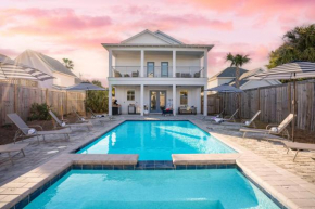 Lyle by AvantStay Chic Beach House w Pool Hot Tub Walking Distance to Ocean